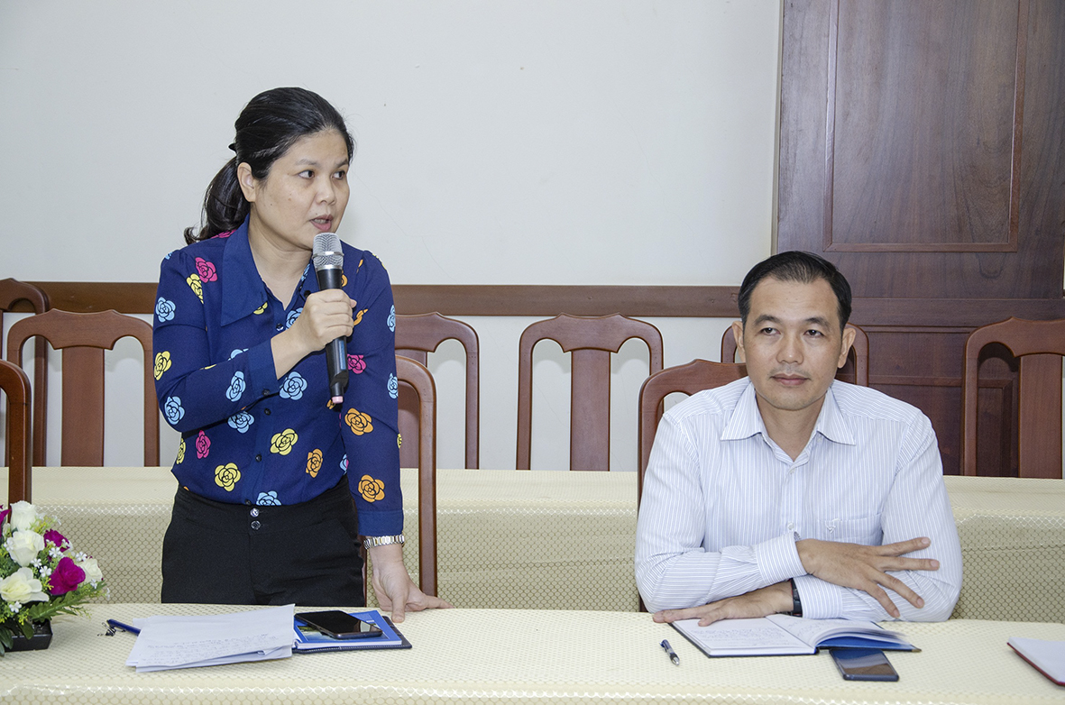 Bà Lê Thị Bích Liên, Phó Trưởng Ban Tuyên giáo Thành ủy Bà Rịa chia sẻ kinh nghiệm thực tiễn và giải pháp để thực hiện có hiệu quả Công tác tuyên truyền miệng tại cơ sở.
