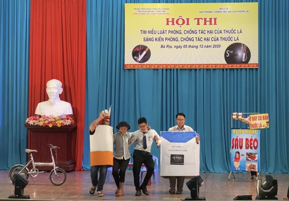 Tiểu phẩm “Có cũng như không” của Đoàn phường Phước Hiệp và xã Long Phước tại hội thi.