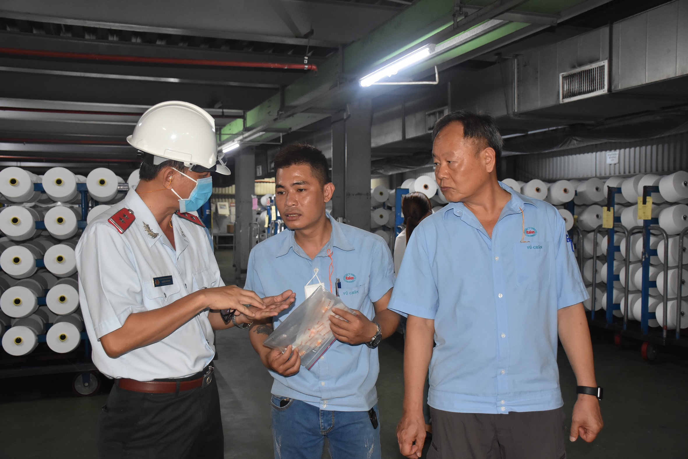 Thanh tra Sở LĐTBXH kiểm tra về việc thực thi pháp luật đối với ATVSLĐ, BHXH, BHYT... tại DN trên địa bàn TX.Phú Mỹ năm 2019.
