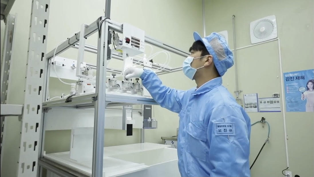 Sản xuất sản phẩm điện tử và công nghiệp tự động hóa tại Công ty TNHH O.N Vina, một trong những dự án mới đầu tư vào KCN Đất Đỏ 1 (huyện Đất Đỏ).