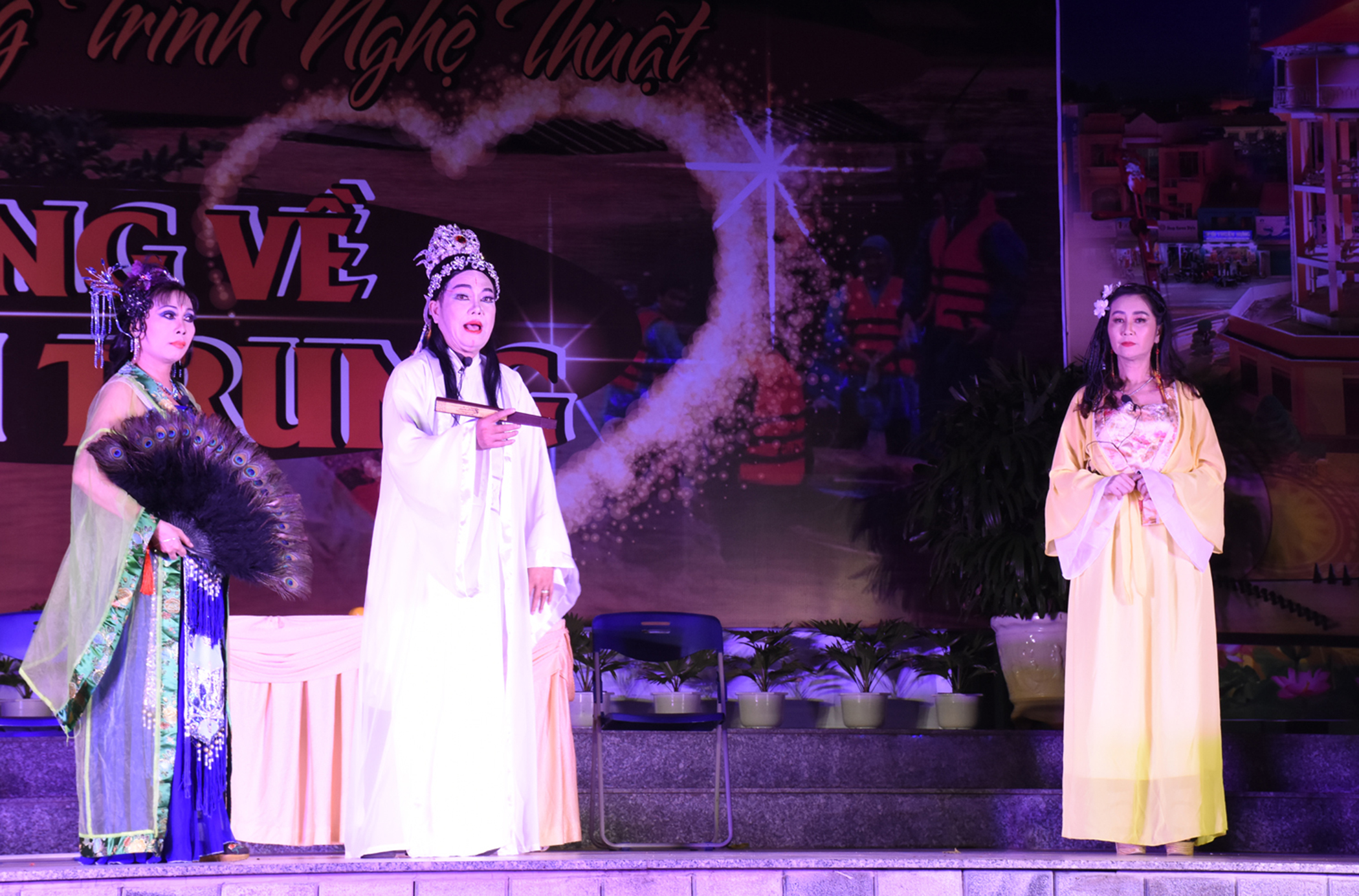 Trích đoạn cải lương “Vương Thúy Kiều” được các thành viên CLB cải lương trình diễn trong chương trình văn nghệ do Trung tâm Văn hóa nghệ thuật tỉnh tổ chức vào tháng 11/2020.