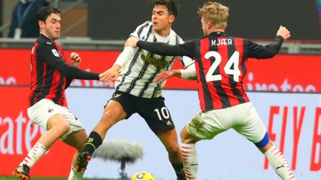 Milan bị Juventus đánh bại 3-1 ngay ở San Siro.