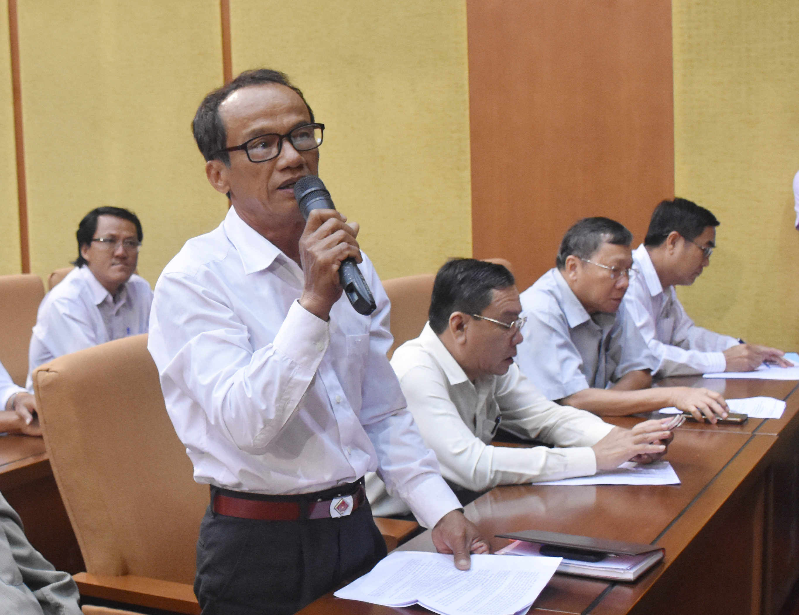 Hội nghị gặp mặt các bí thư, trưởng khu phố, thôn ấp để lắng nghe nguyện vọng nhân dân giúp người đứng đầu phát huy vai trò trong thực thi chức trách. Trong ảnh: Hội nghị Tiếp xúc giữa lãnh đạo tỉnh với Tổ trưởng Tổ Dân vận khu phố, thôn ấp trong toàn tỉnh. Ảnh: ANH ĐÀO
