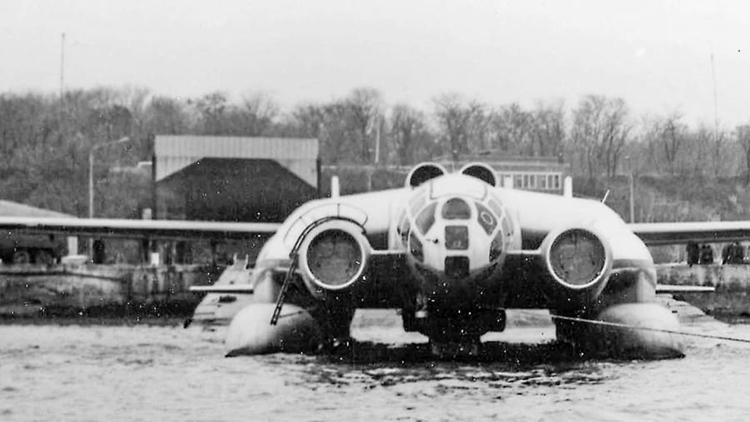 Bartini Beriev VVA-14 được mệnh danh là “rồng ba đầu” vì vẻ ngoài đặc biệt. 