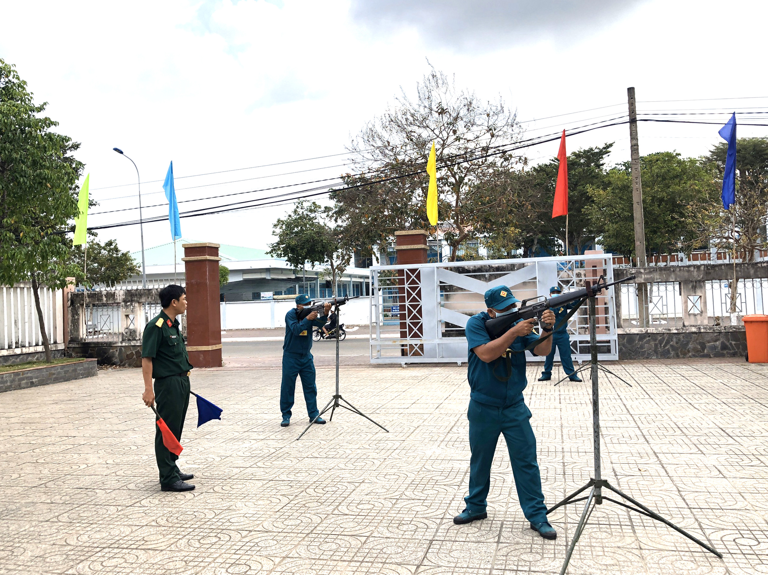 Tổ bộ Binh bắn máy bay bay thấp Ban CHQS TT.Phước Bửu, huyện Xuyên Mộc tham gia huấn luyện SSCĐ dịp Tết Nguyên đán Tân Sửu 2021.