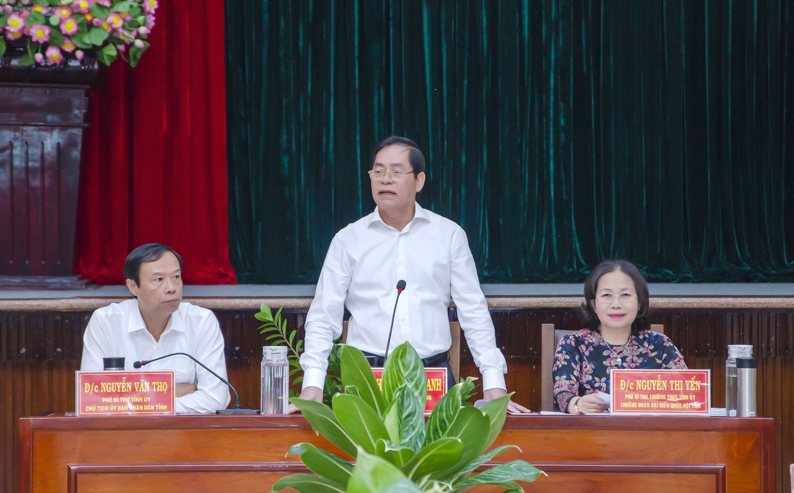 Ông Phạm Viết Thanh, Ủy viên Trung ương Đảng, Bí thư Tỉnh ủy phát biểu tại buổi làm việc với Ban Thường vụ Thành ủy Vũng Tàu. Ảnh: THIÊN TRANG
