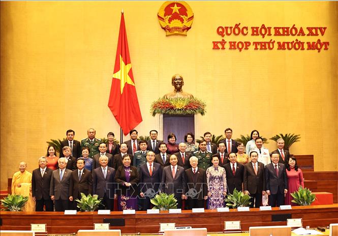Các đồng chí lãnh đạo Đảng, Nhà nước, Quốc hội chụp ảnh cùng các Đại biểu Quốc hội TP. Hồ Chí Minh. Ảnh: TTXVN