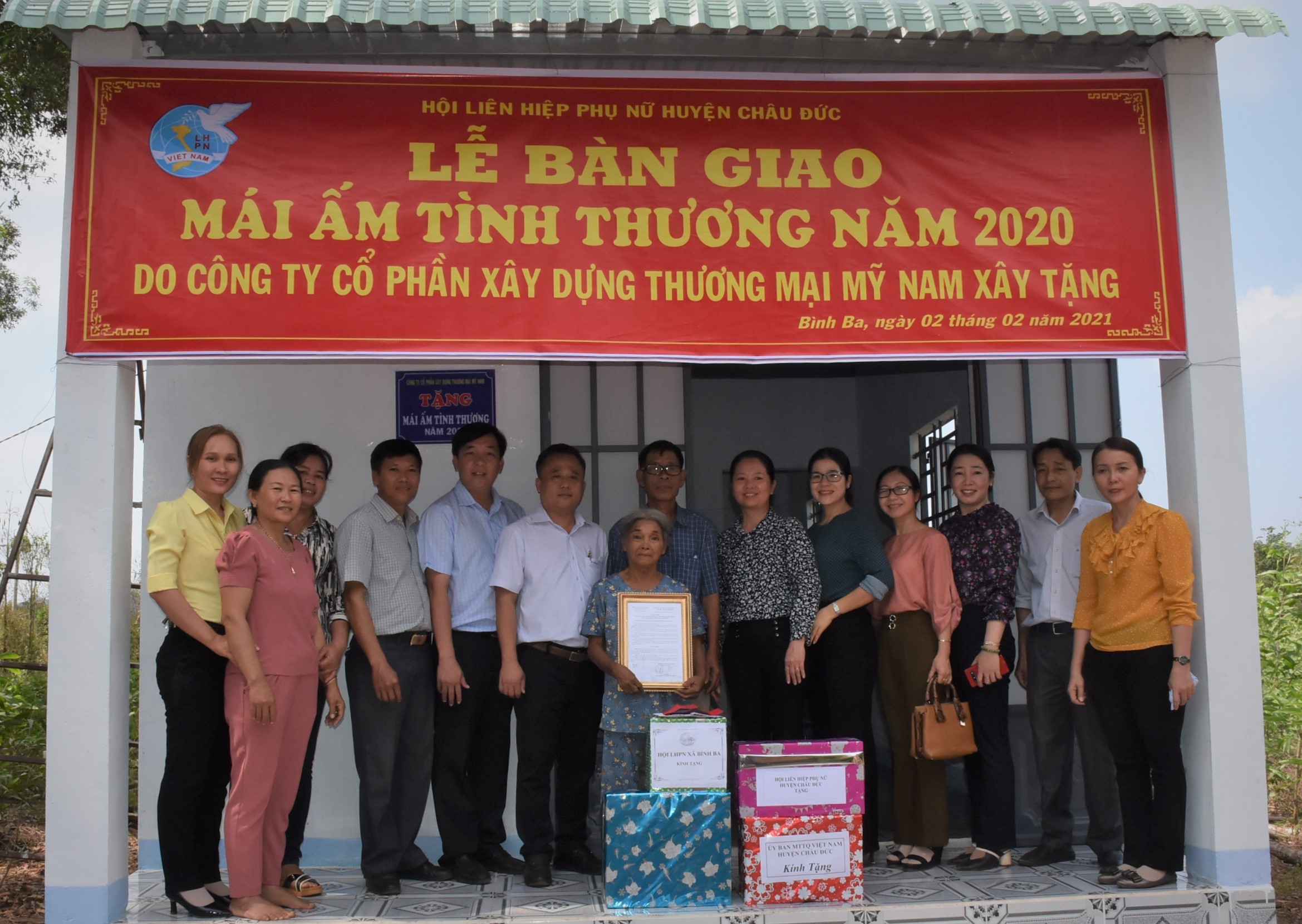 Căn nhà mới được Hội LHPN xã Bình Ba vận động nhà hảo tâm xây tặng vừa được bàn giao cho bà Bùi Thị Hòa (tổ 10, ấp Suối Lúp, xã Bình Ba).