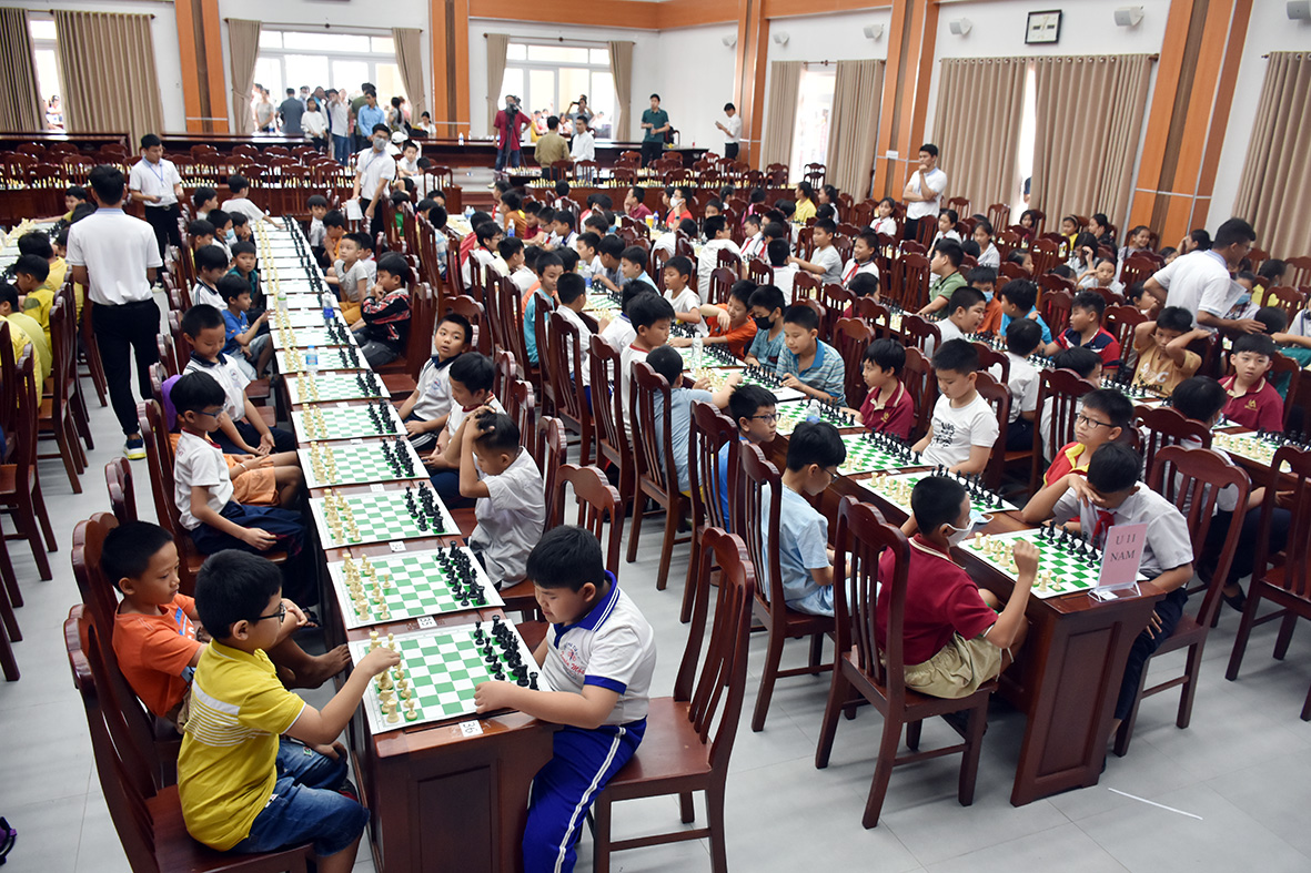 Giải dự kiến diễn ra đến ngày 12/4.