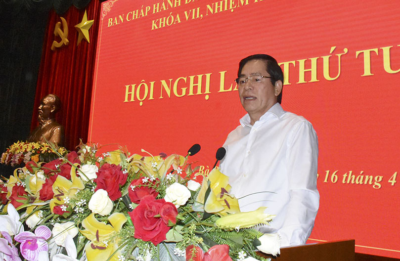 Ông Phạm Viết Thanh, Ủy viên Trung ương Đảng, Bí thư Tỉnh ủy; bà Nguyễn Thị Yến, Phó Bí thư Thường trực Tỉnh ủy; ông Nguyễn Văn Thọ, Phó Bí thư Tỉnh ủy, Chủ tịch UBND tỉnh, chủ trì hội nghị.