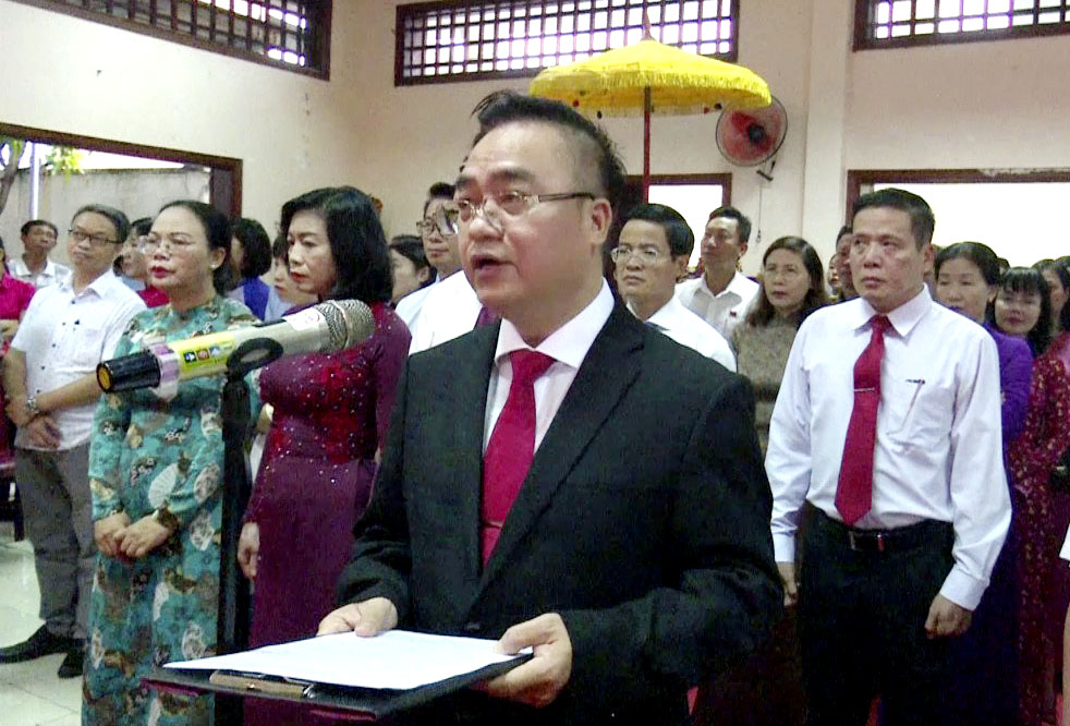 Ông Hoàng Vũ Thảnh, Quyền Chủ tịch UBND TP.Vũng Tàu đọc diễn văn tưởng nhớ công ơn các Vua Hùng. 
