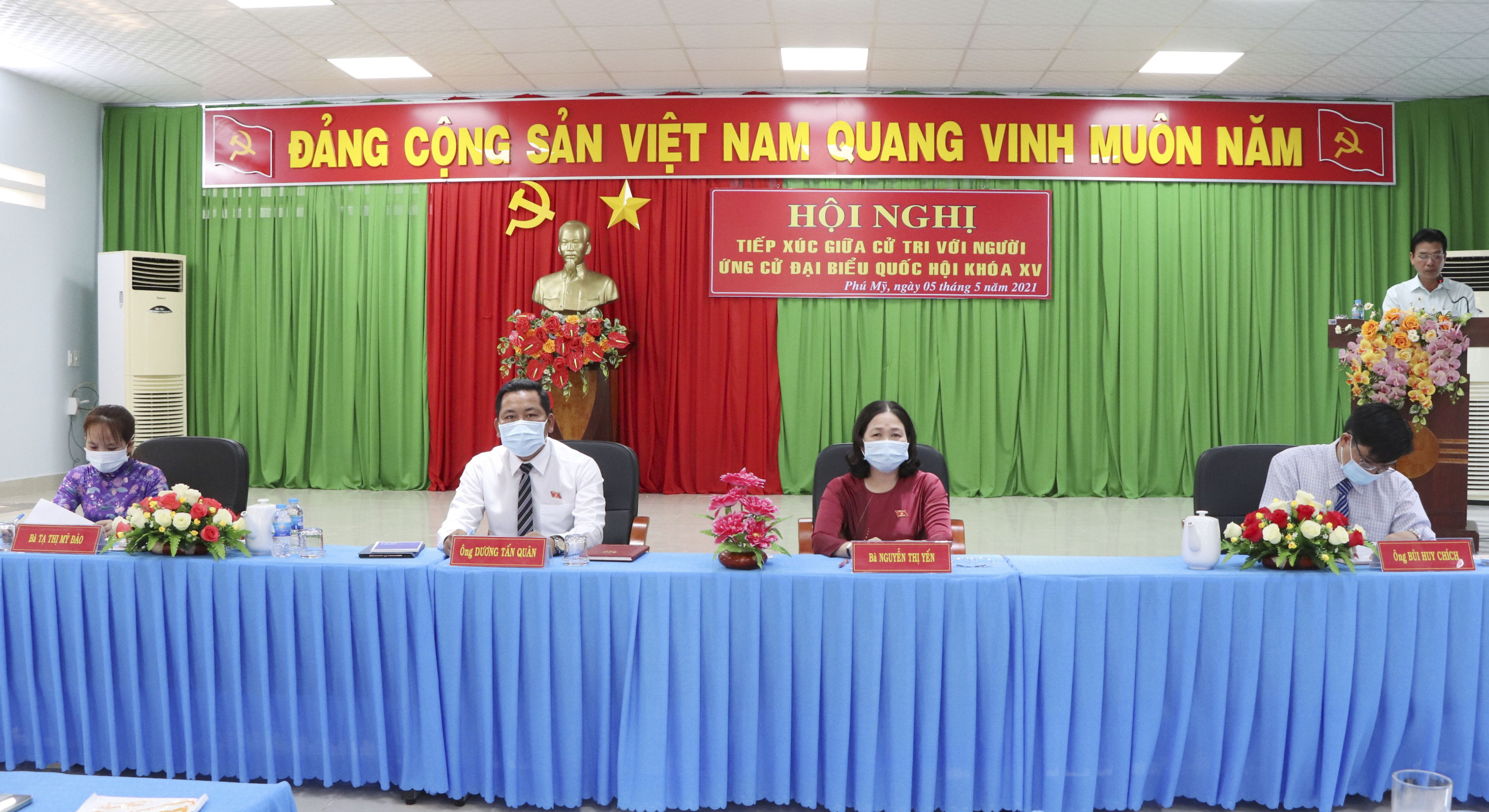 4 ứng cử viên ĐBQH khóa XV nhiệm kỳ 2021-2026 tiếp xúc cử tri TX. Phú Mỹ.