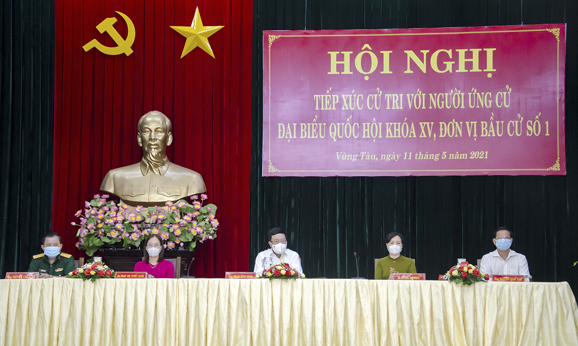 Các ứng cử viên ĐBQH khóa XV thuộc Đơn vị bầu cử số 1 tiếp xúc trực tuyến với cử tri huyện Côn Đảo và TP. Vũng Tàu.