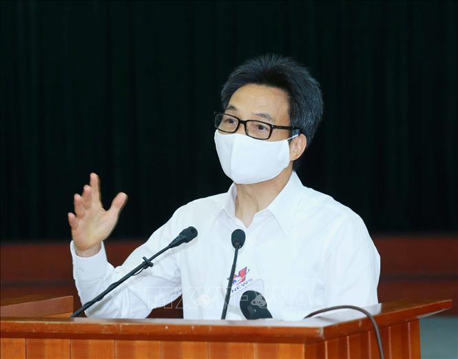 Phó Thủ tướng Vũ Đức Đam thông tin chuyên đề với lãnh đạo các cơ quan báo chí về tình hình phòng, chống dịch bệnh trong gia đoạn hiện nay. Ảnh: Phương Hoa/TTXVN