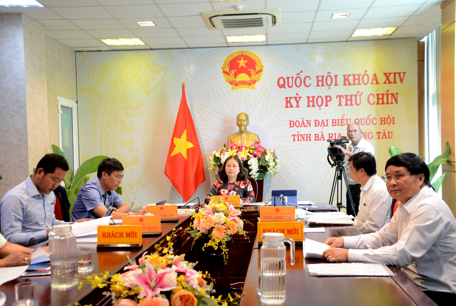 Các ĐBQH tỉnh khoá XIV tham dự Kỳ họp thứ 9 theo hình thức trực tuyến tại điểm cầu Đoàn ĐBQH tỉnh BR-VT.