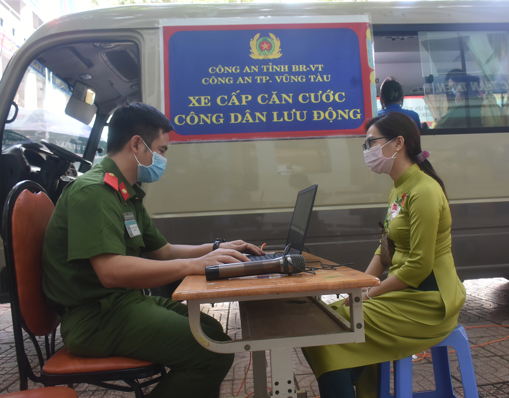 Lực lượng công an rà soát thông tin người đến cấp CCCD gắn chíp.