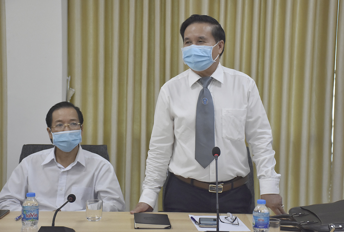 Luật sư Trương Xuân Tám, Chủ nhiệm Đoàn Luật sư tỉnh phát biểu tại Lễ ký kết.