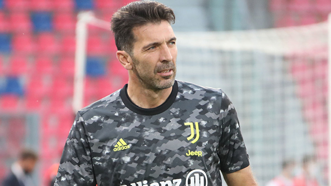 Buffon về lại Parma.