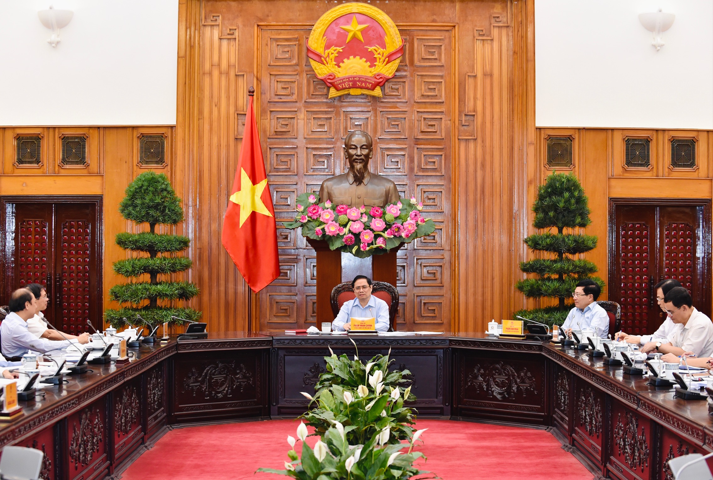 Thủ tướng Phạm Minh Chính phát biểu chỉ đạo tại buổi làm việc. Ảnh: NHẬT BẮC
