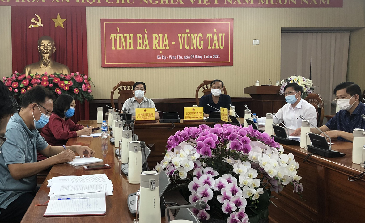 Quang cảnh cuộc họp.