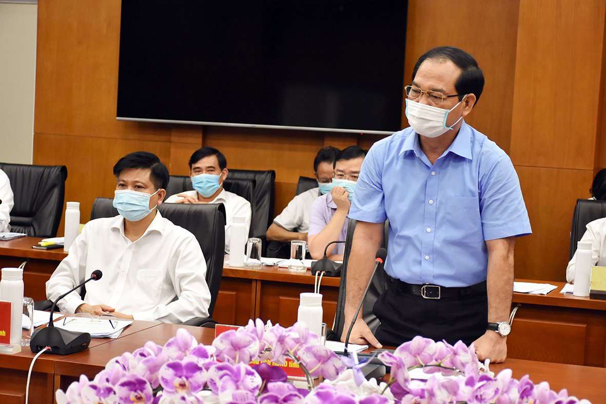 Ông Mai Ngọc Thuận, Ủy viên Ban Thường vụ Tỉnh ủy, Phó Chủ tịch HĐND tỉnh đề nghị, cần có thêm các biện pháp quyết liệt nếu áp dụng Chỉ thị 16 tại TP. Vũng Tàu.