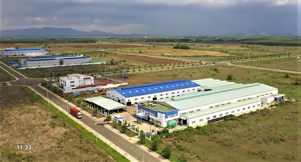 KCN Đất Đỏ 1 (xã Phước Long Thọ) có 7 DN với 2.330 lao động.