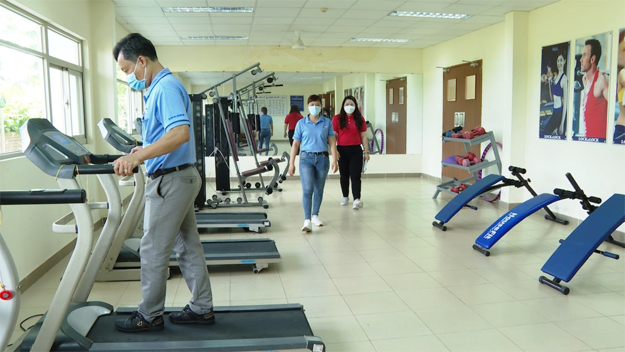 Công Ty TNHH Lock & Lock Vina (KCN Mỹ Xuân A2, TX.Phú Mỹ) mua sắm thêm vật dụng sinh hoạt bố trí “3 tại chỗ” cho NLĐ.