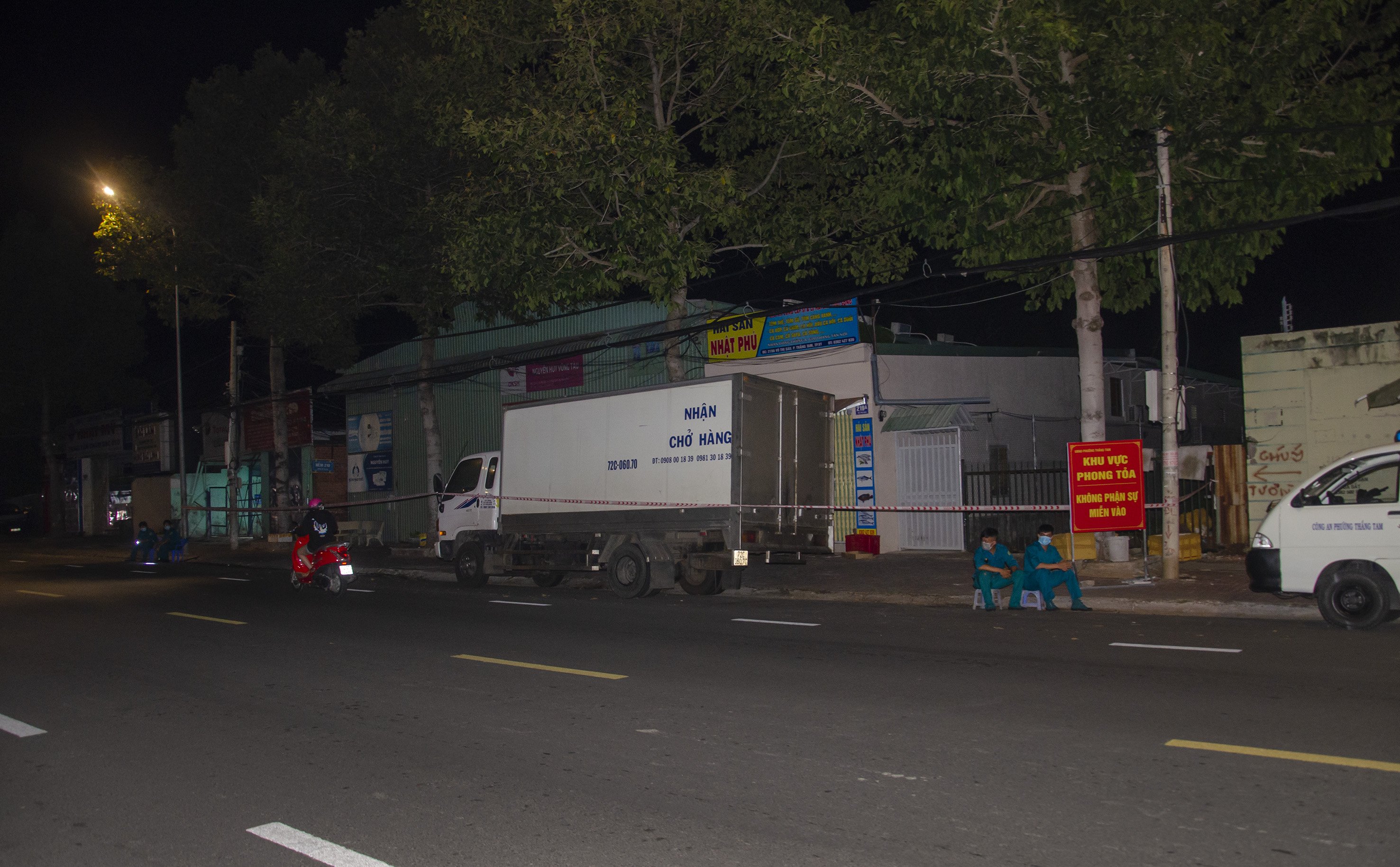 Khu phong tỏa hẻm 219 phường Thắng Tam tiếp tục phong tỏa đó có ca mắc mới COVID-19. Ảnh: Bảo Khánh