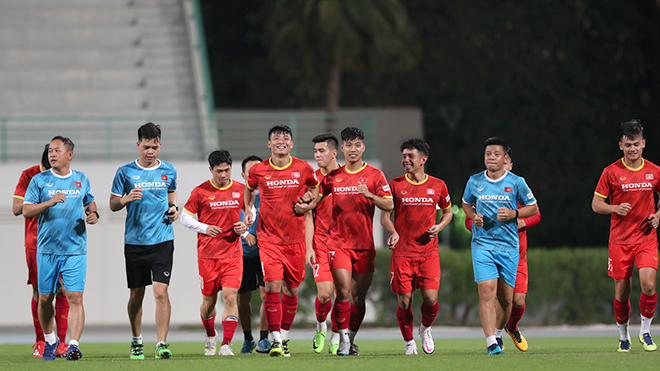 Việc nghỉ thi đấu quá dài cùng nỗi lo dịch bệnh chắc chắn ảnh hưởng không nhỏ đến đôi chân và cái đầu các tuyển thủ.