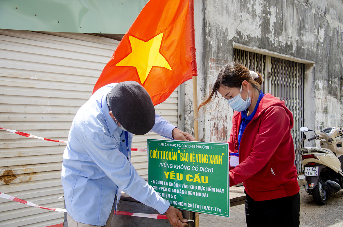 Thành viên chốt tự quản 