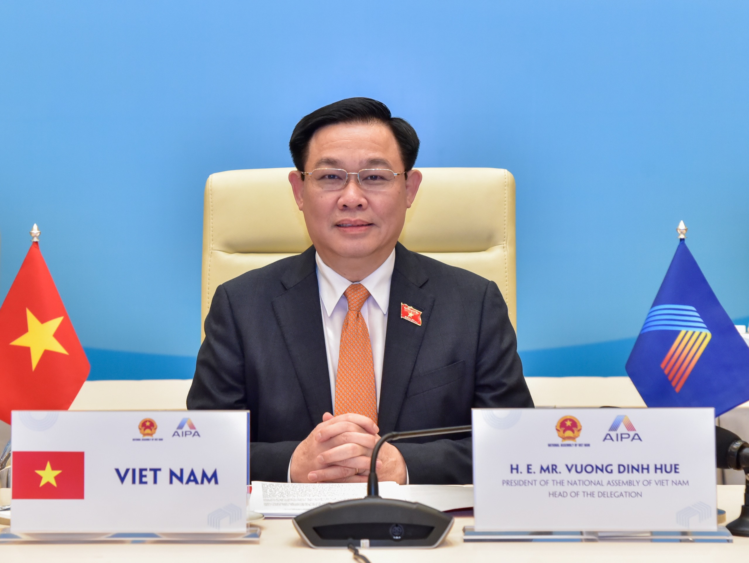 Chủ tịch Quốc hội Vương Đình Huệ chủ trì cuộc họp Việt Nam tham dự AIPA 42. Ảnh: DOÃN TẤN
