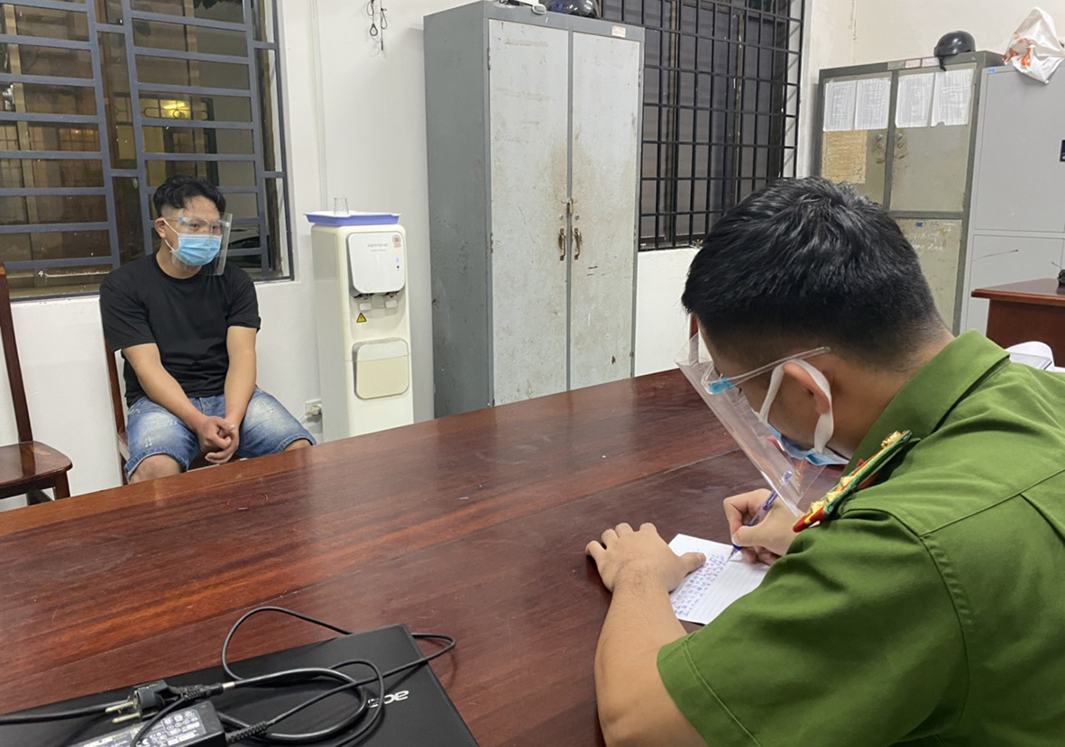 Cơ quan công an làm việc với Thành.