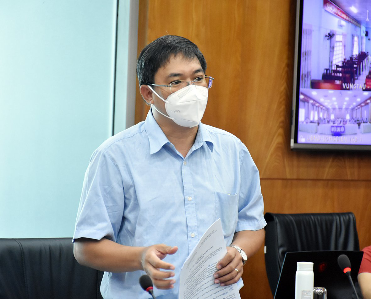 TS. Huỳnh Hồng Quang, Phó Viện Trưởng Viện Sốt rét - Ký sinh trùng - Côn trùng Quy Nhơn (Bộ Y tế) nhận định tình hình và đề xuất một số giải pháp phòng, chống dịch trên địa bàn tỉnh trong thời gian tới.