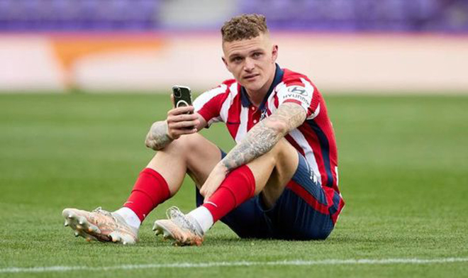 Manchester United chưa từ bỏ Trippier.