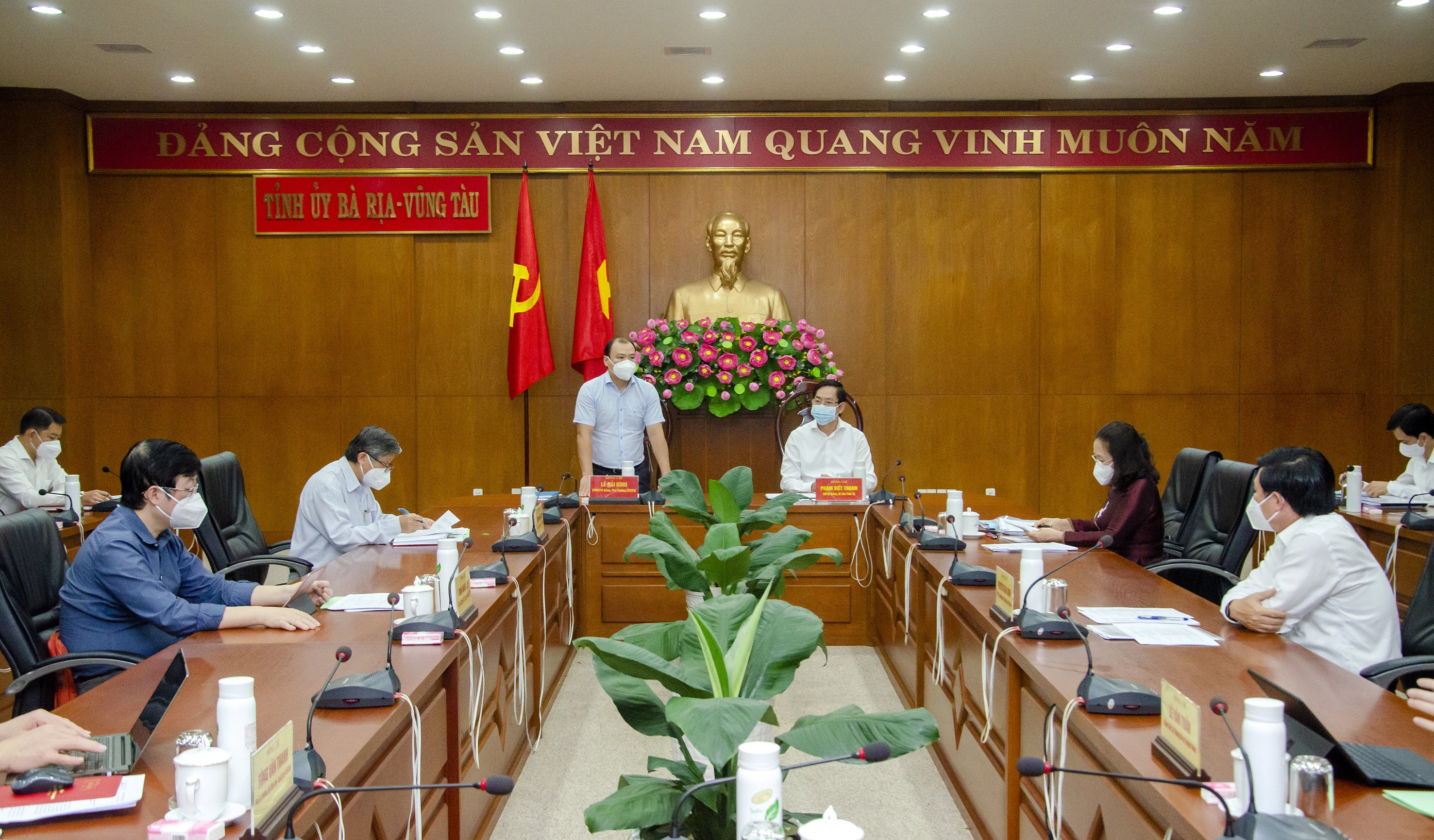 Ông Lê Hải Bình, Ủy viên Dự khuyết Trung ương Đảng, Phó Trưởng Ban Tuyên giáo Trung ương phát biểu  tại buổi làm việc. Ảnh: MẠNH THẮNG