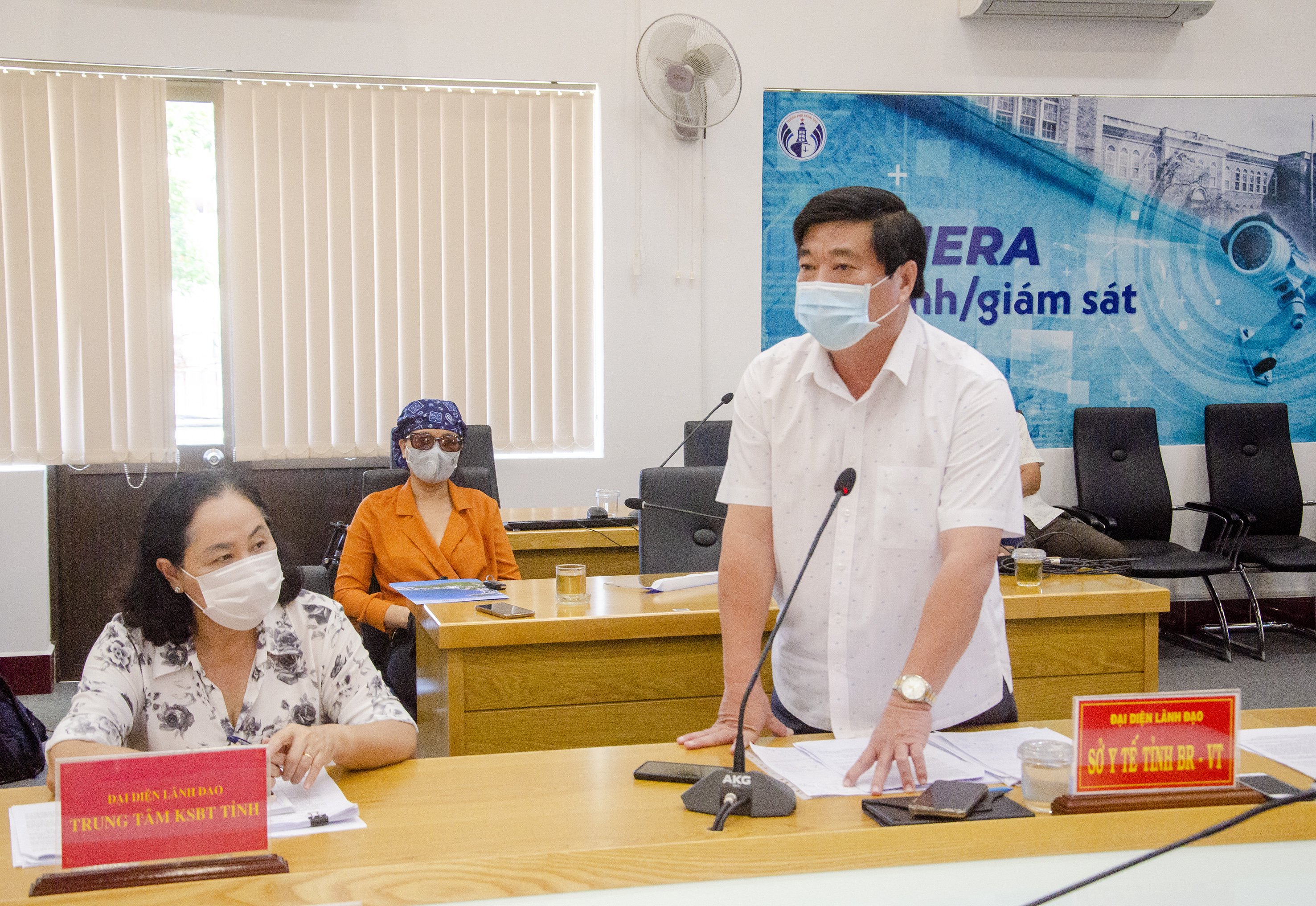 Bác sĩ Trương Đình Chính, Trưởng phòng Nghiệp vụ, Sở Y tế thông tin về ca mắc COVID-19 là bác sĩ tình nguyện trở về từ Cần Thơ.