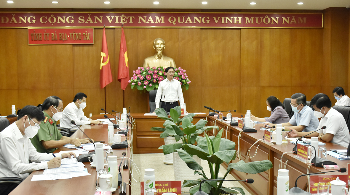 Quang cảnh cuộc họp.