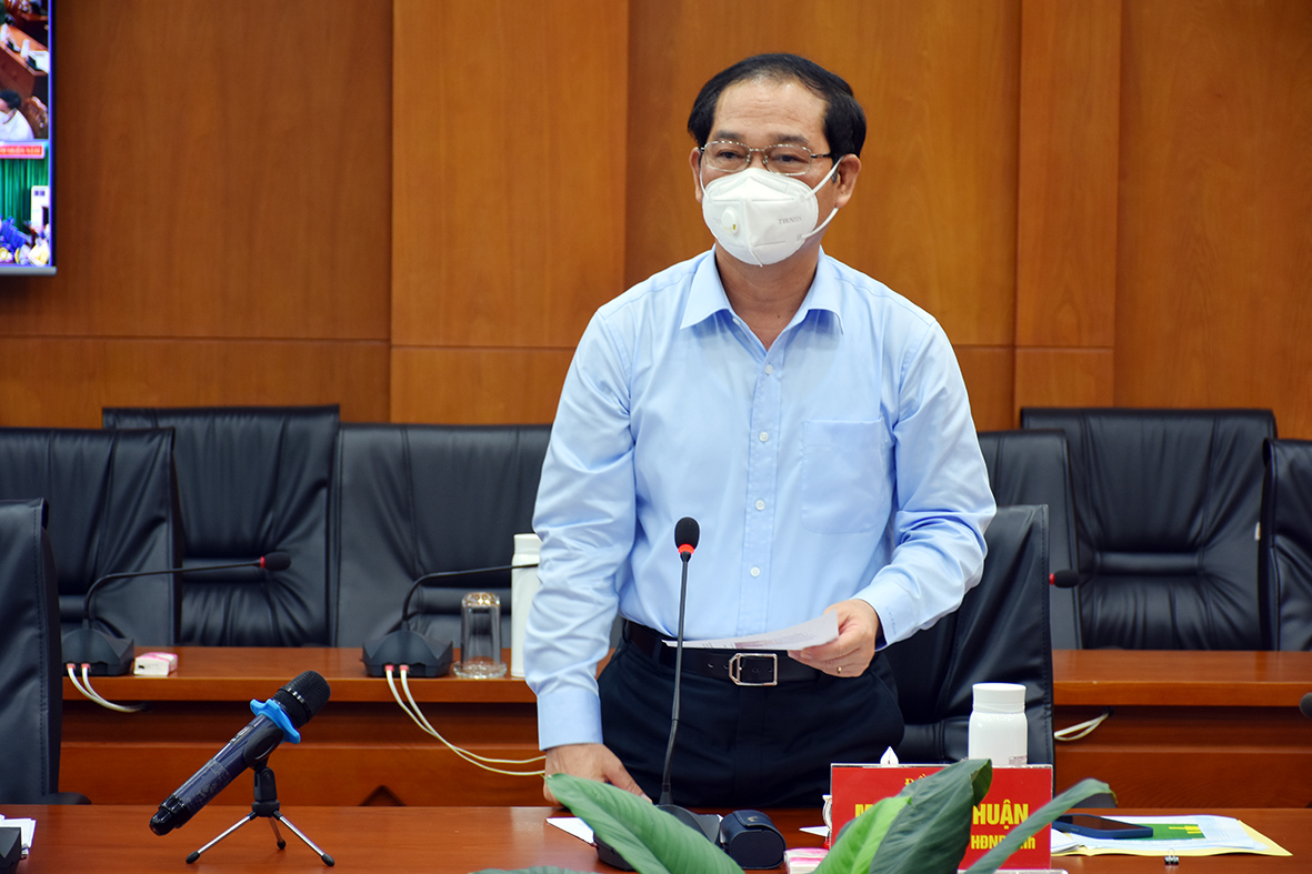 Ông Mai Ngọc Thuận, Phó Chủ tịch HĐND tỉnh, Phó Trưởng BCĐ Phòng, chống dịch COVID-19 tỉnh đề nghị, cần thường xuyên kiểm tra, giám sát quy trình phòng, chống dịch tại các địa điểm có nguy cơ cao.