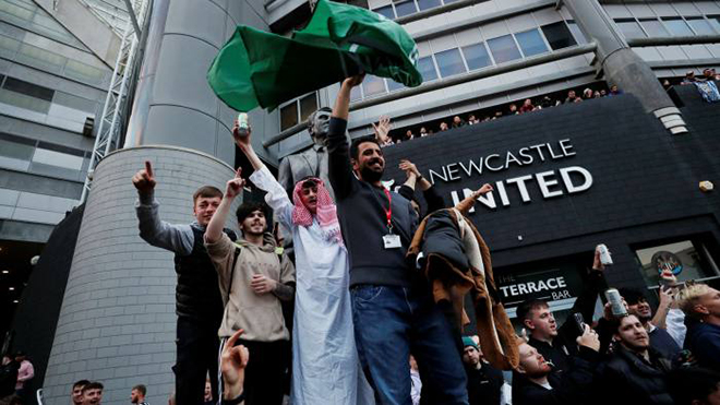 Newcastle United có giới chủ giàu nhất Ngoại hạng Anh.