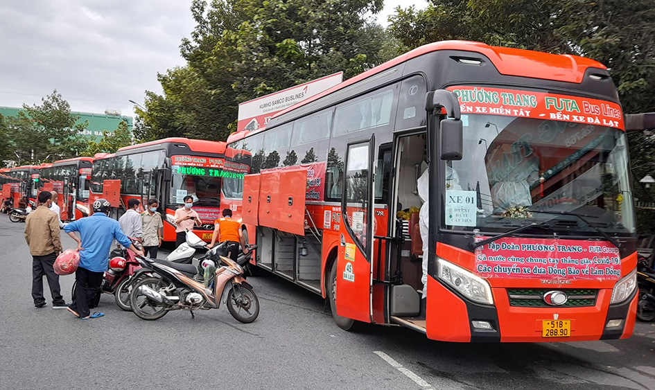 Hơn 160 công dân tỉnh Lâm Đồng được tỉnh BR-VT tổ chức về quê trong sáng 11/10.