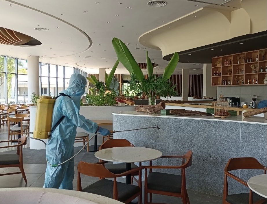Toàn bộ khuôn viên Bình Châu Hot Springs được khử khuẩn trước khi mở cửa đón khách.
