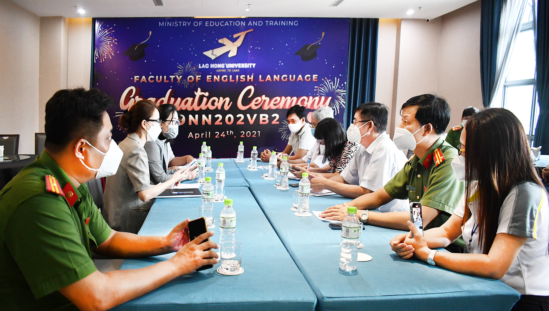 Đoàn công tác liên ngành của Thanh tra Sở Du lịch, Công an TP. Vũng Tàu và UBND  phường Thắng Tam làm việc với khách sạn The Cap sáng 24/10.