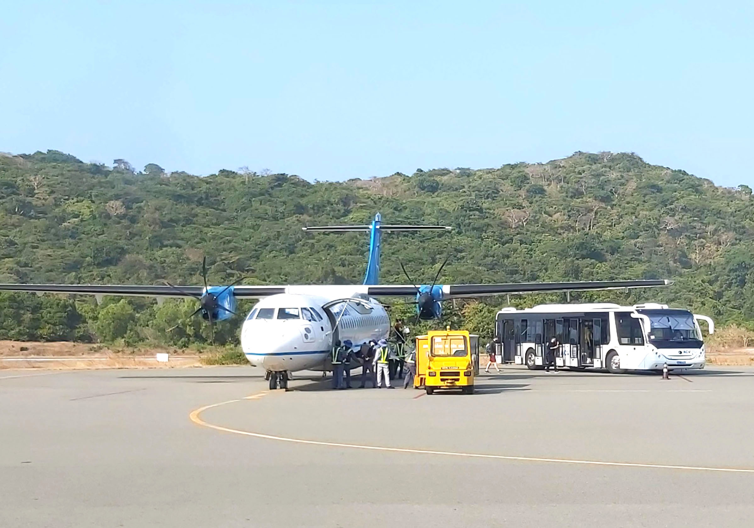 Đã có du khách đến Côn Đảo khi các chuyến bay ra đảo mở trở lại vào ngày 22/10.
