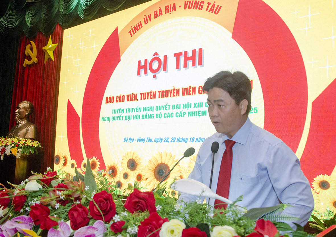 Ông Lê Văn Minh, Tỉnh ủy viên, Phó Trưởng Ban Tuyên Giáo Tỉnh ủy, Phó Trưởng Ban Tổ chức Hội thi đánh giá, tổng kết.