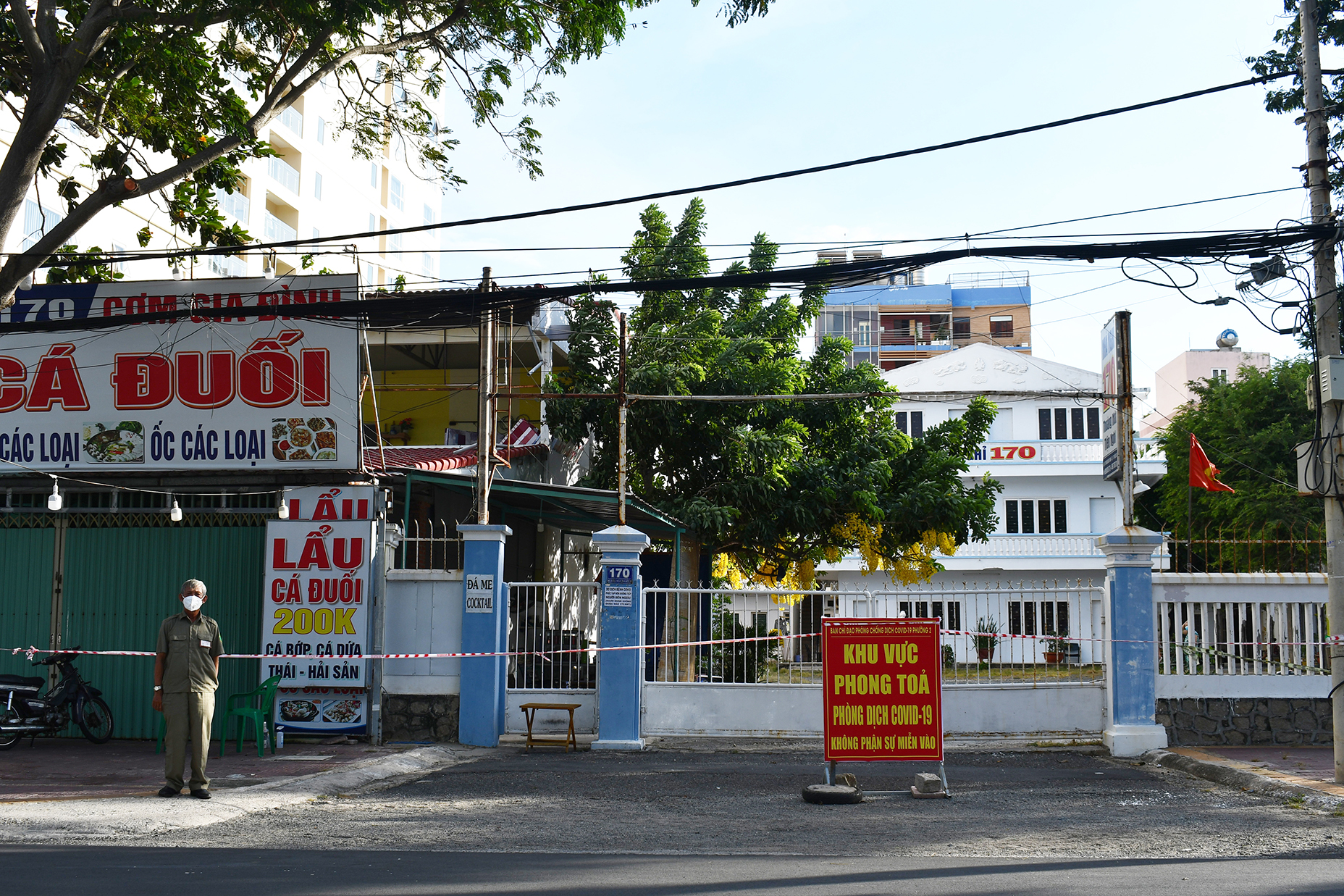 Khu phong tỏa 170, Hoàng Hoa Thám, phường 2, TP.Vũng Tàu ghi nhận 4 ca nhiễm là công nhân Dự án tổ hợp du lịch khách sạn tại 28 Thi Sách, phường Thắng Tam, TP.Vũng Tàu lưu trú tại đây.
