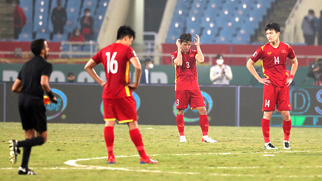 Bóng đá Việt Nam cần nhanh chóng đứng dậy tại AFF Cup, sau chuỗi thất bại tại World Cup 2022.