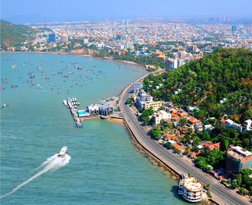 Cung đường Trần Phú - Quang Trung - Hạ Long (TP. Vũng Tàu). Ảnh: HỮU NGỢT