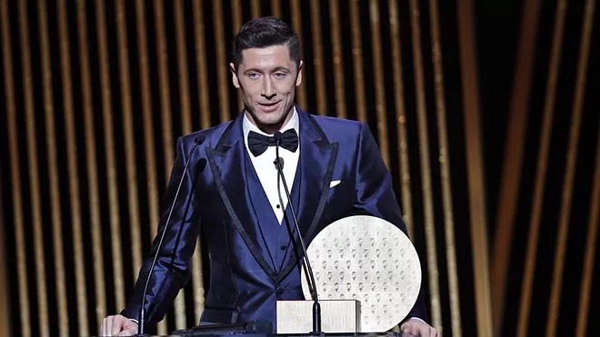 Lewandowski muốn chuyển sang Bayern Munich.