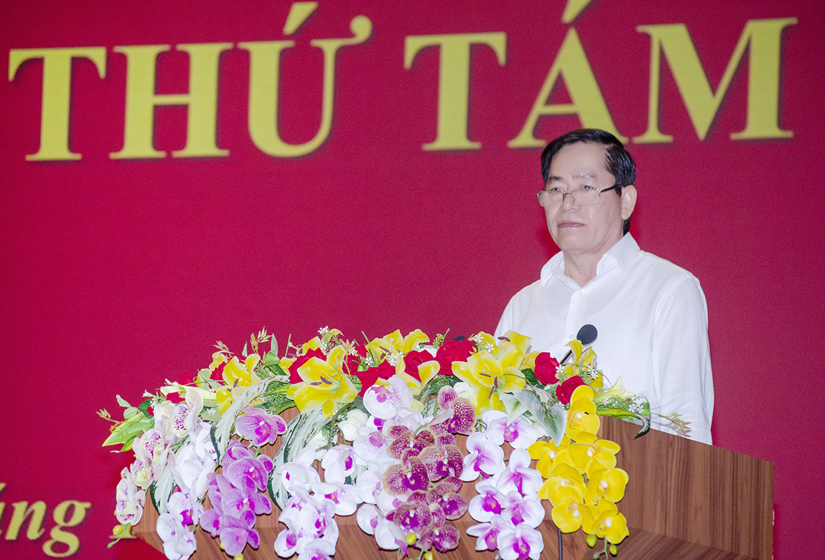 Ông Phạm Viết Thanh, Ủy viên Trung ương Đảng, Bí thư Tỉnh ủy, Chủ tịch HĐND tỉnh phát biểu khai mạc Hội nghị.
