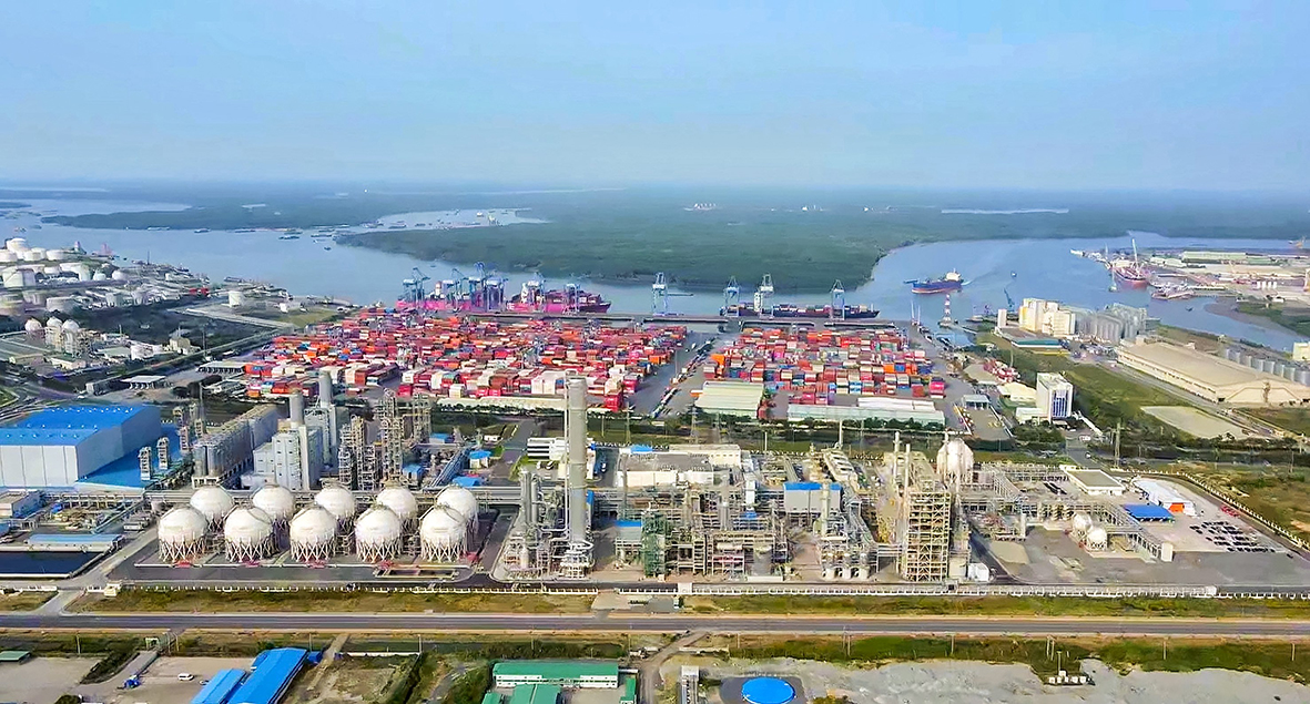Dự án Nhà máy sản xuất PP và Kho ngầm chứa khí hóa lỏng LPG do Hyosung Vina Chemicals thuộc Tập đoàn Hyosung (Hàn Quốc) đầu tư với tổng mức đầu tư 1,3 tỷ USD.